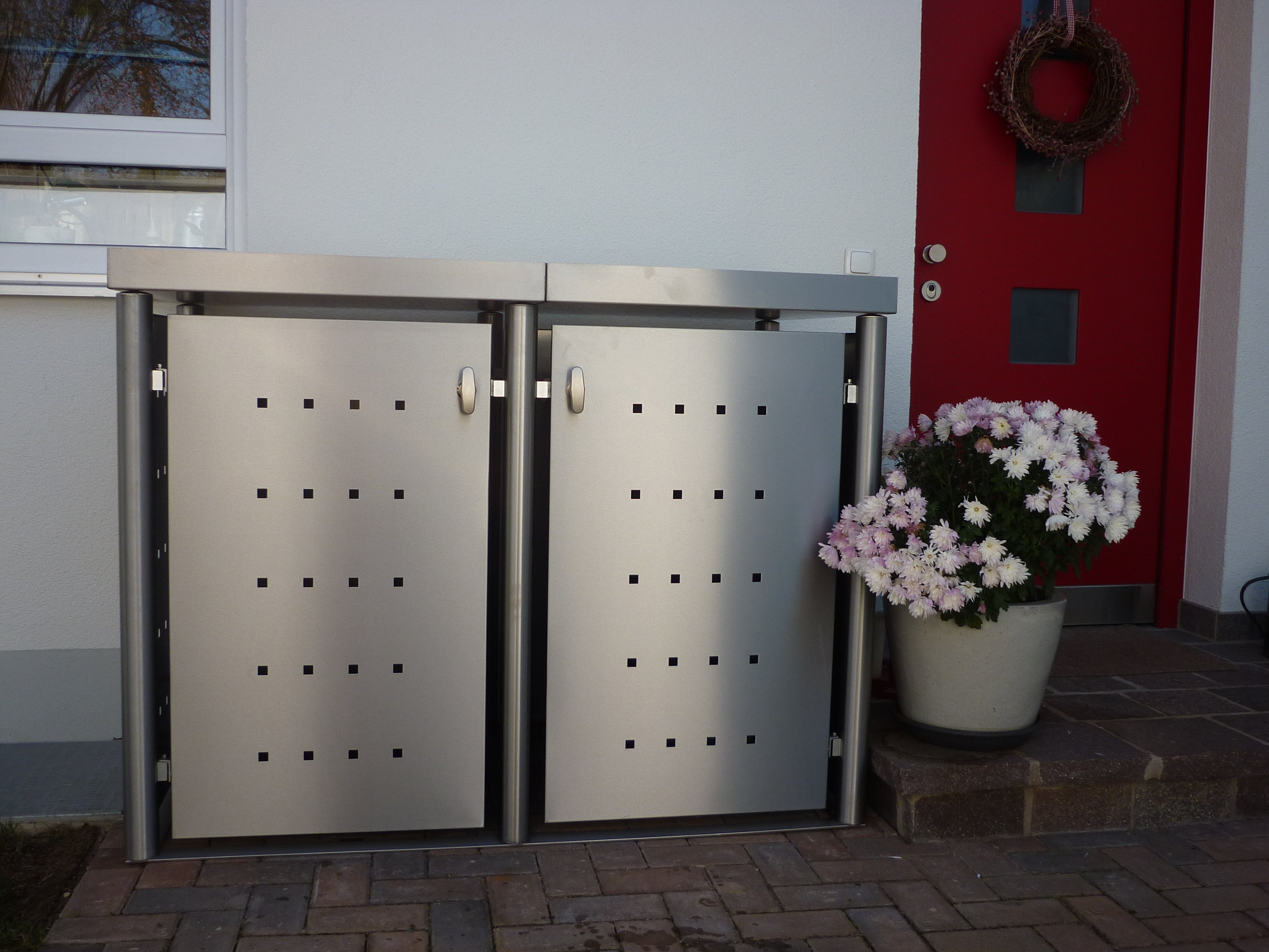 muelltonnenbox_edelstahl_2er_rundpfosten_7 MB3 2er Mülltonnenbox Edelstahl mit Rundpfosten