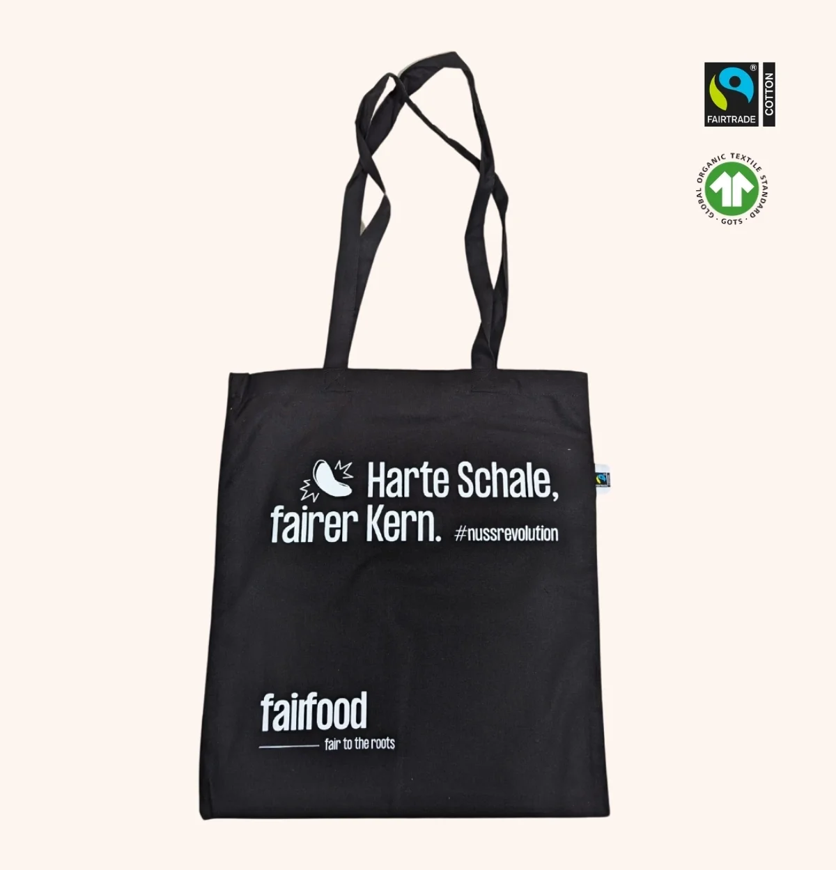 schwarzer Jutebeutel mit weissem aufdruck harte schale fairer kern