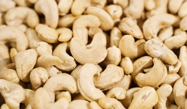 naturbelassene Cashews