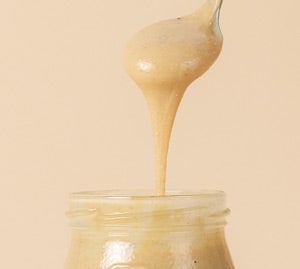 Cremiges Bio Cashewmus Fairtrade von fairfood Hier siehst du Bio Cashewmus Fairtrade von fairfood