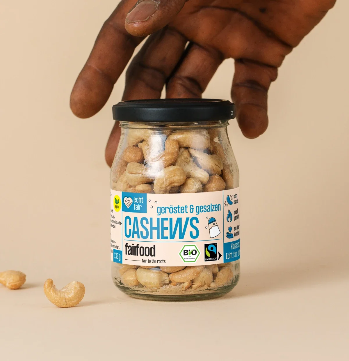 pfandglas mit salzigen cashews
