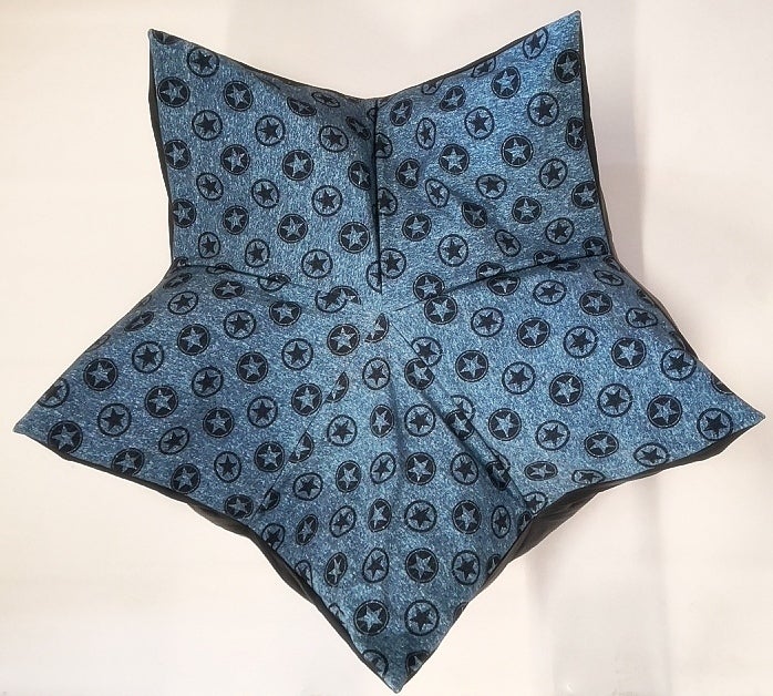 Kronenkissen Blue - L Blau SS L Oberseite2