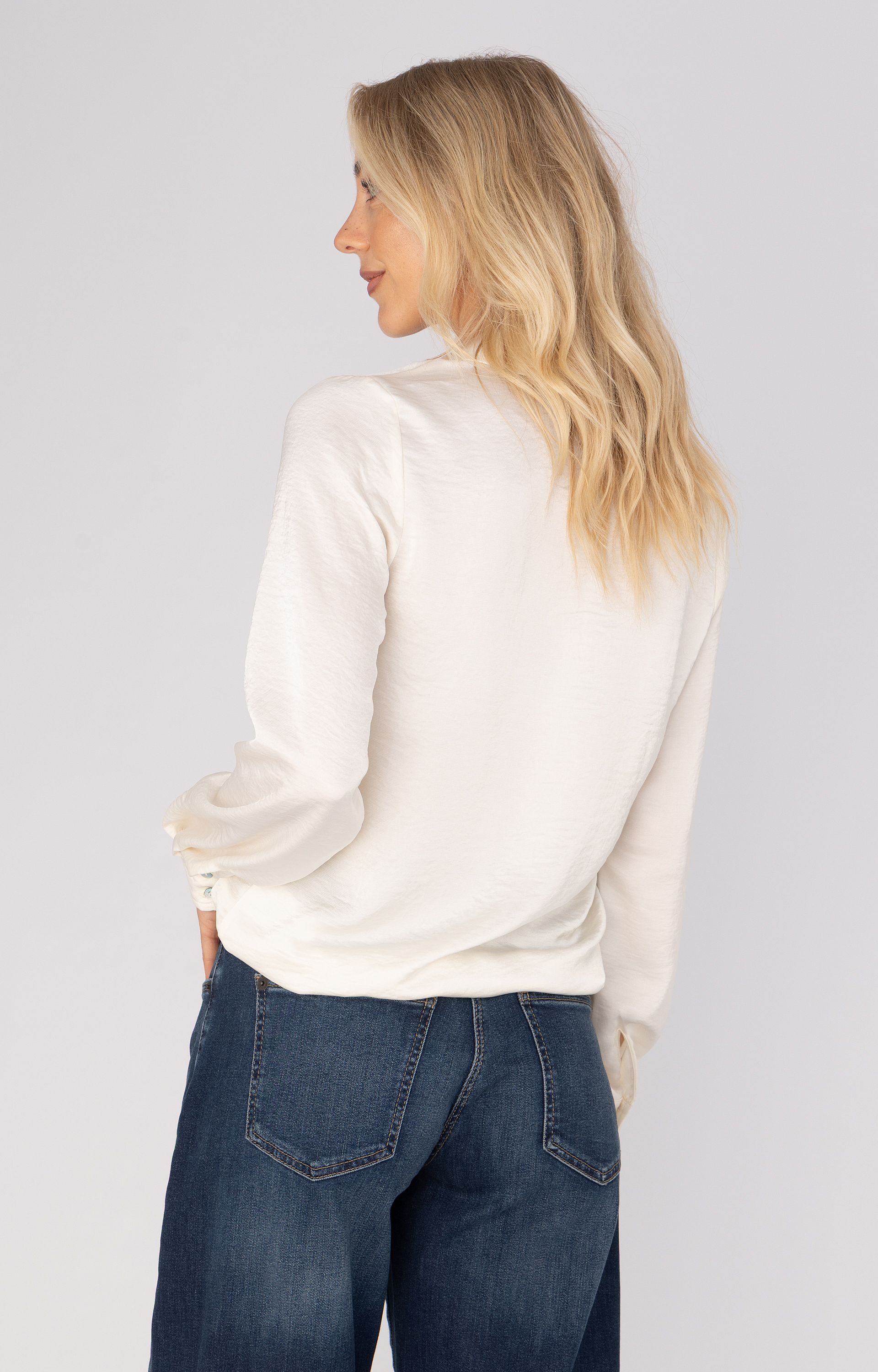 ANNA 32a05-03134-6 Blouse met satijnlook