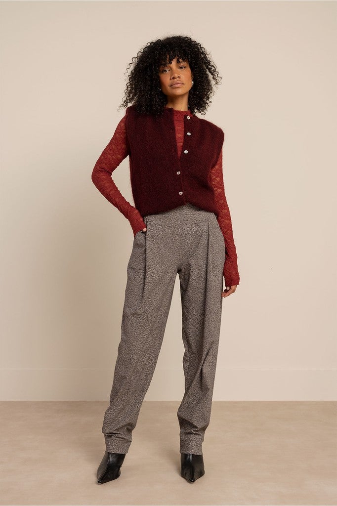 Studio Anneloes 14331 Reagan lace col top - red wine