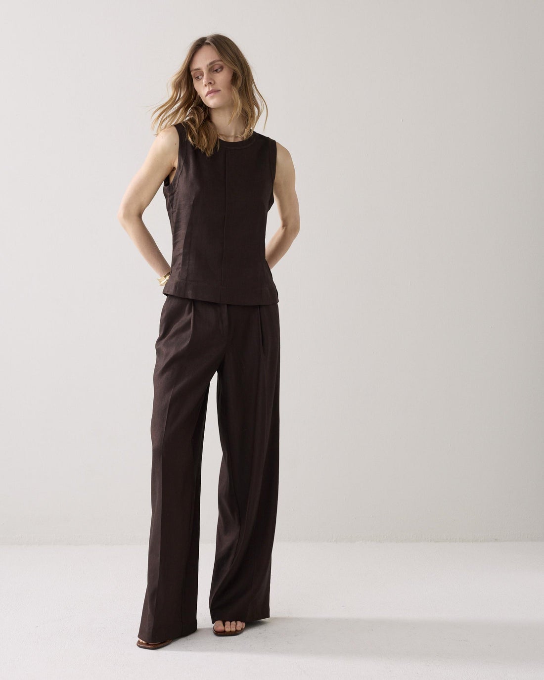 SUMMUM 2s3065-11780 Mouwloze top linnenblend