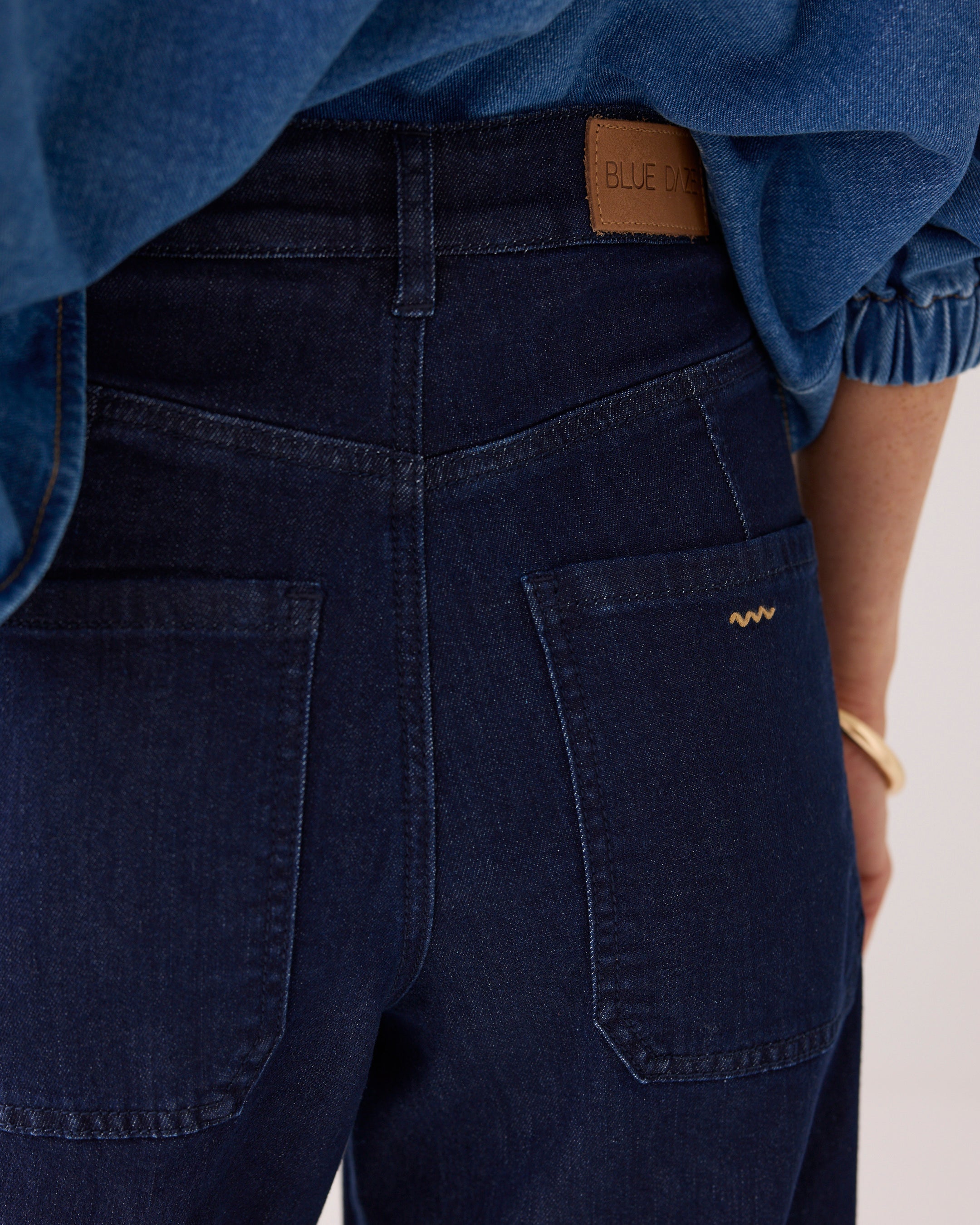 SUMMUM Tapered jeans 4s2740-5153