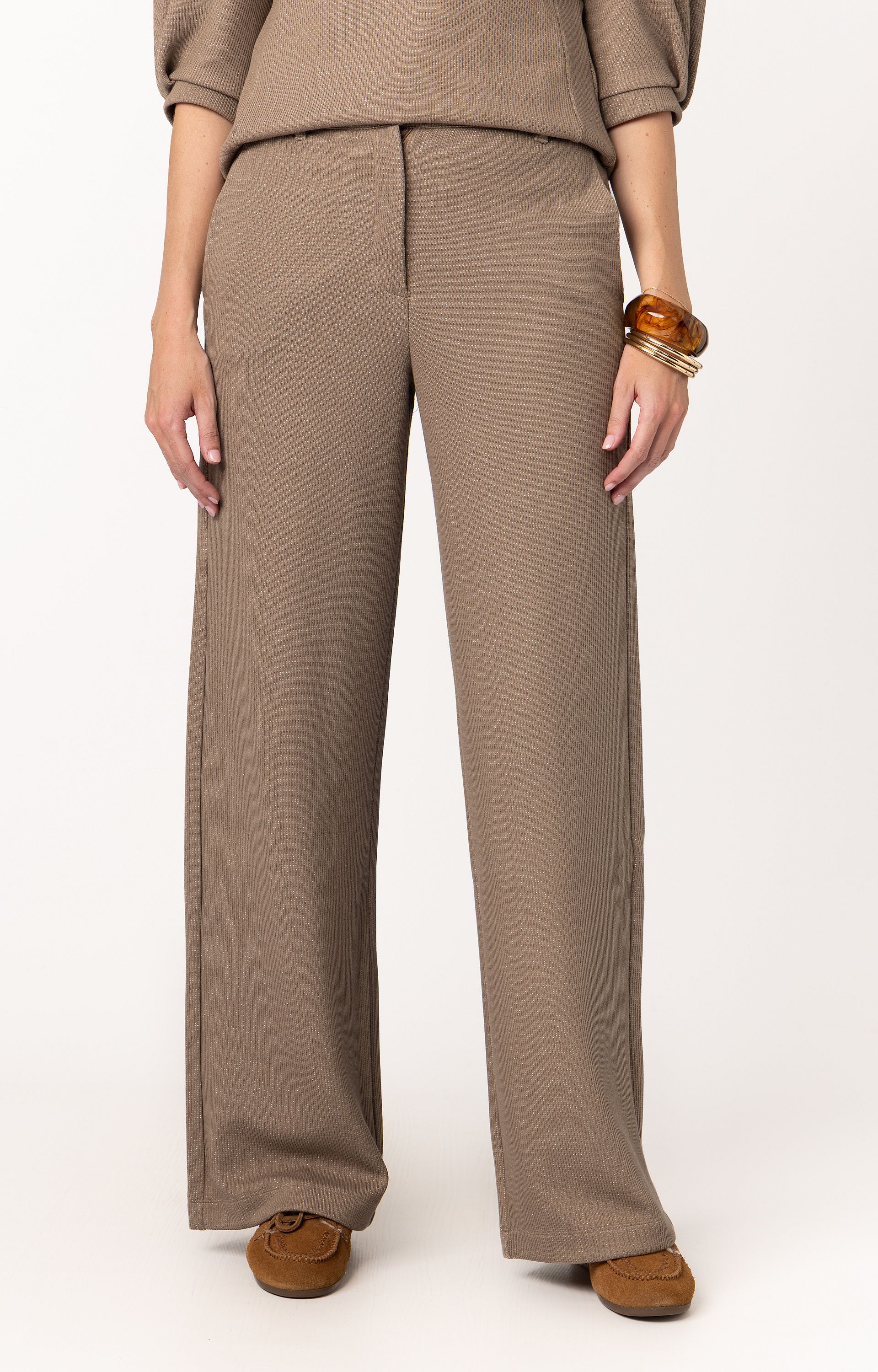 ANNA 43a02-MeesA Broek