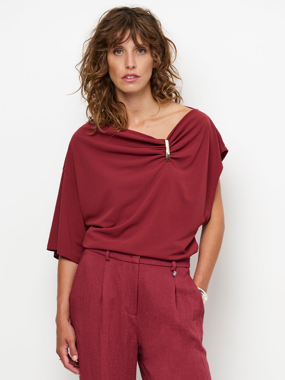 DANTE 06 261481 Gou Emb Drapey Top-berry red