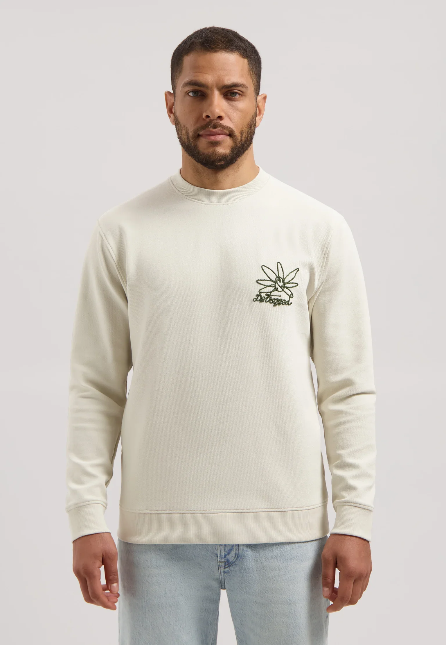 DESTREZZED 211810 Karas Artwork Crew