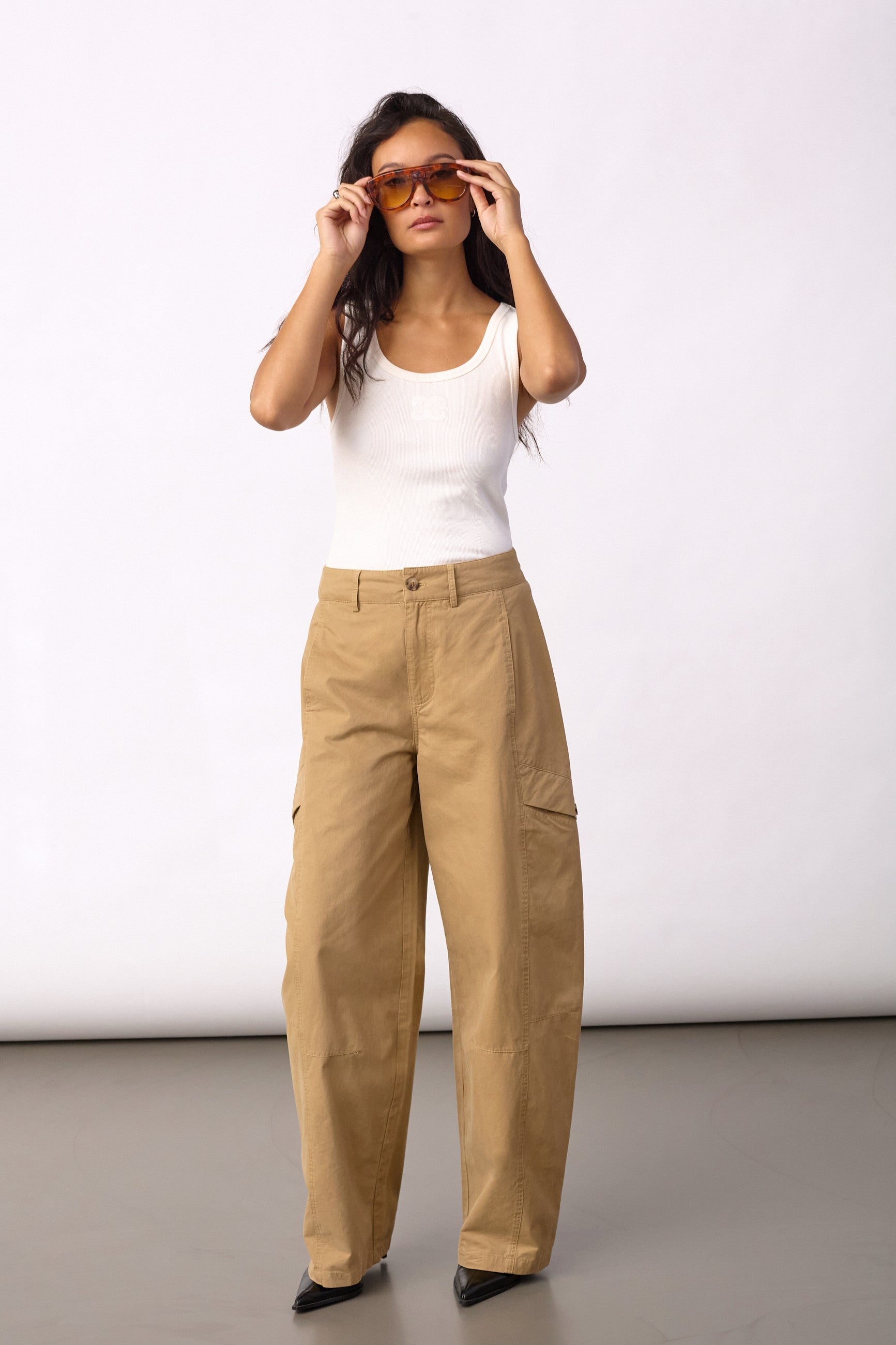 CO'COUTURE 500421 EvelynCC Barrel Pts-Sand