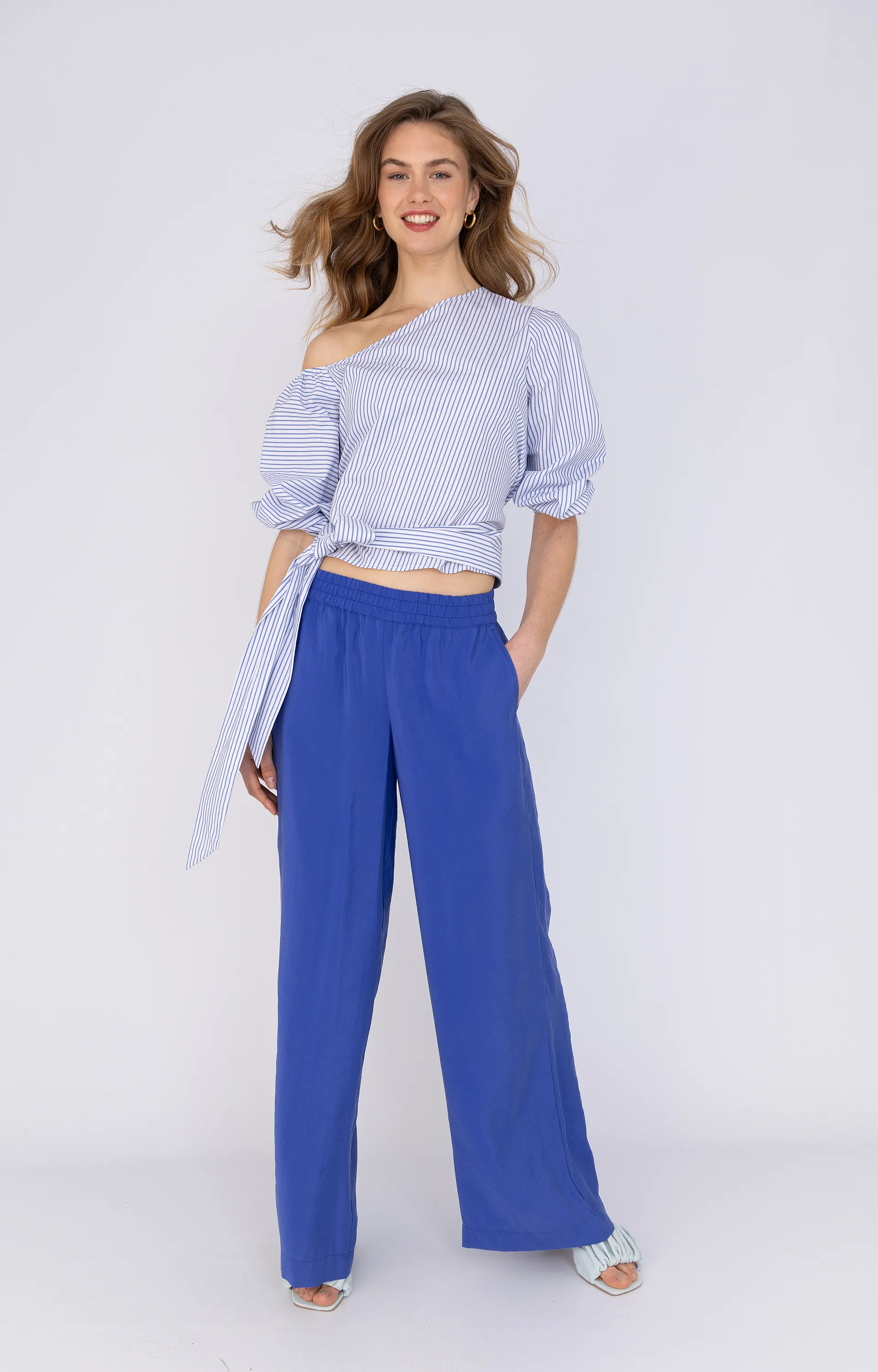 ANNA 48a05-03760 One-Shoulder Blouse Streep