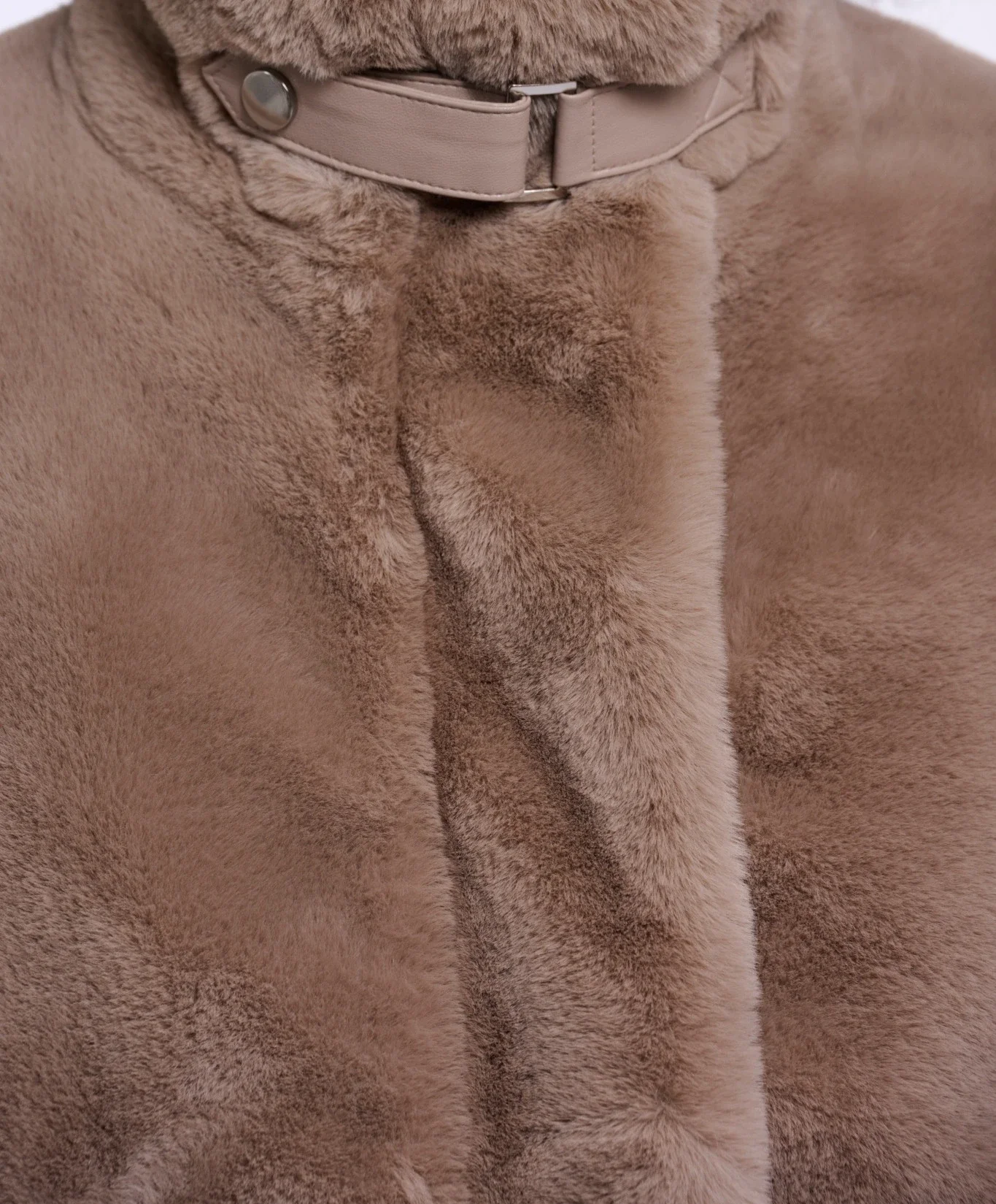 RINO & PELLE Ambra.7002611 Short faux fur jacket- mocha latte