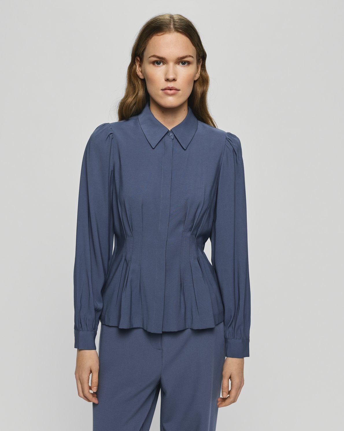 19756 MSCHElsa Asana Shirt