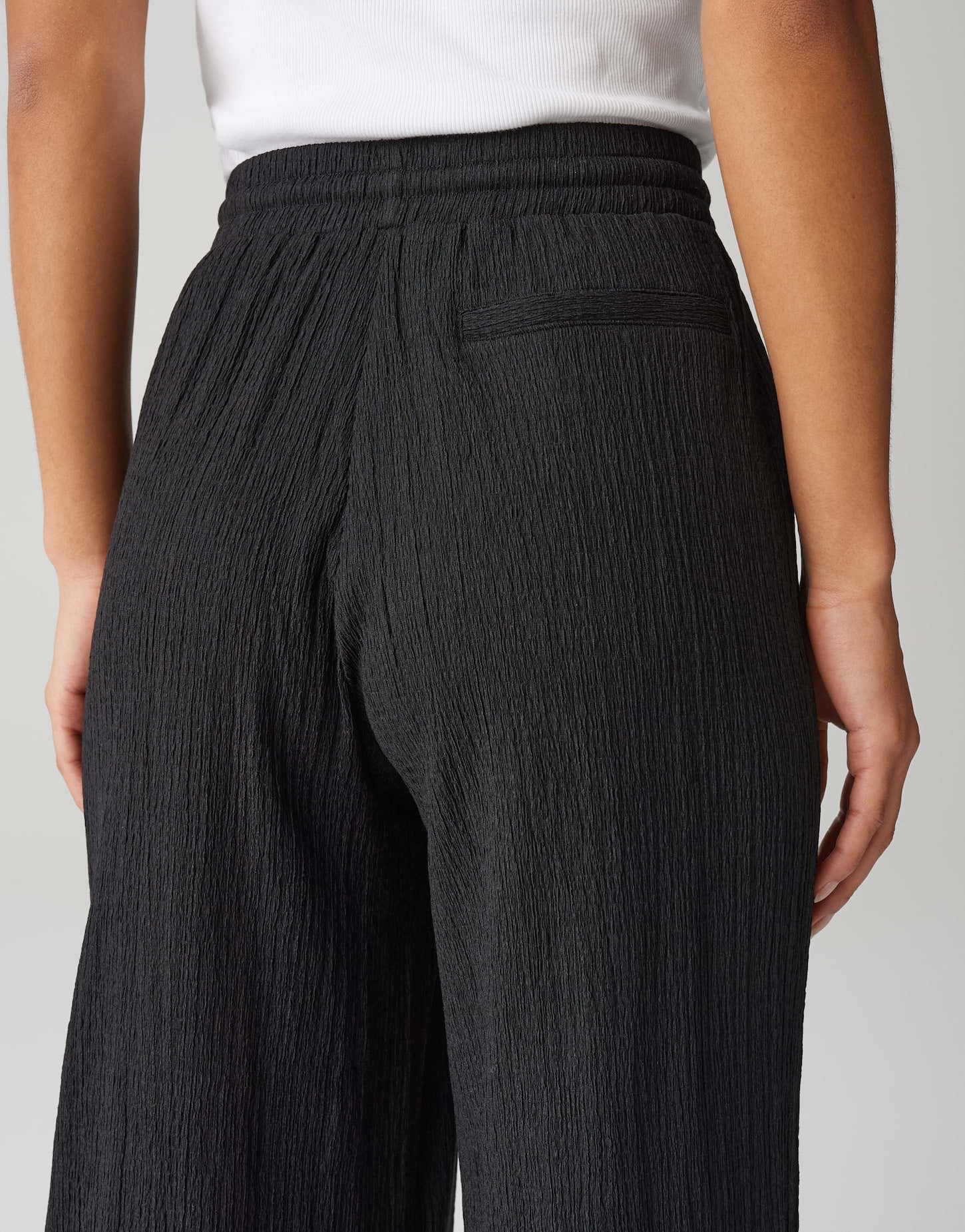 OPUS 1042415798100 Mileni crinkle wijde culotte-black