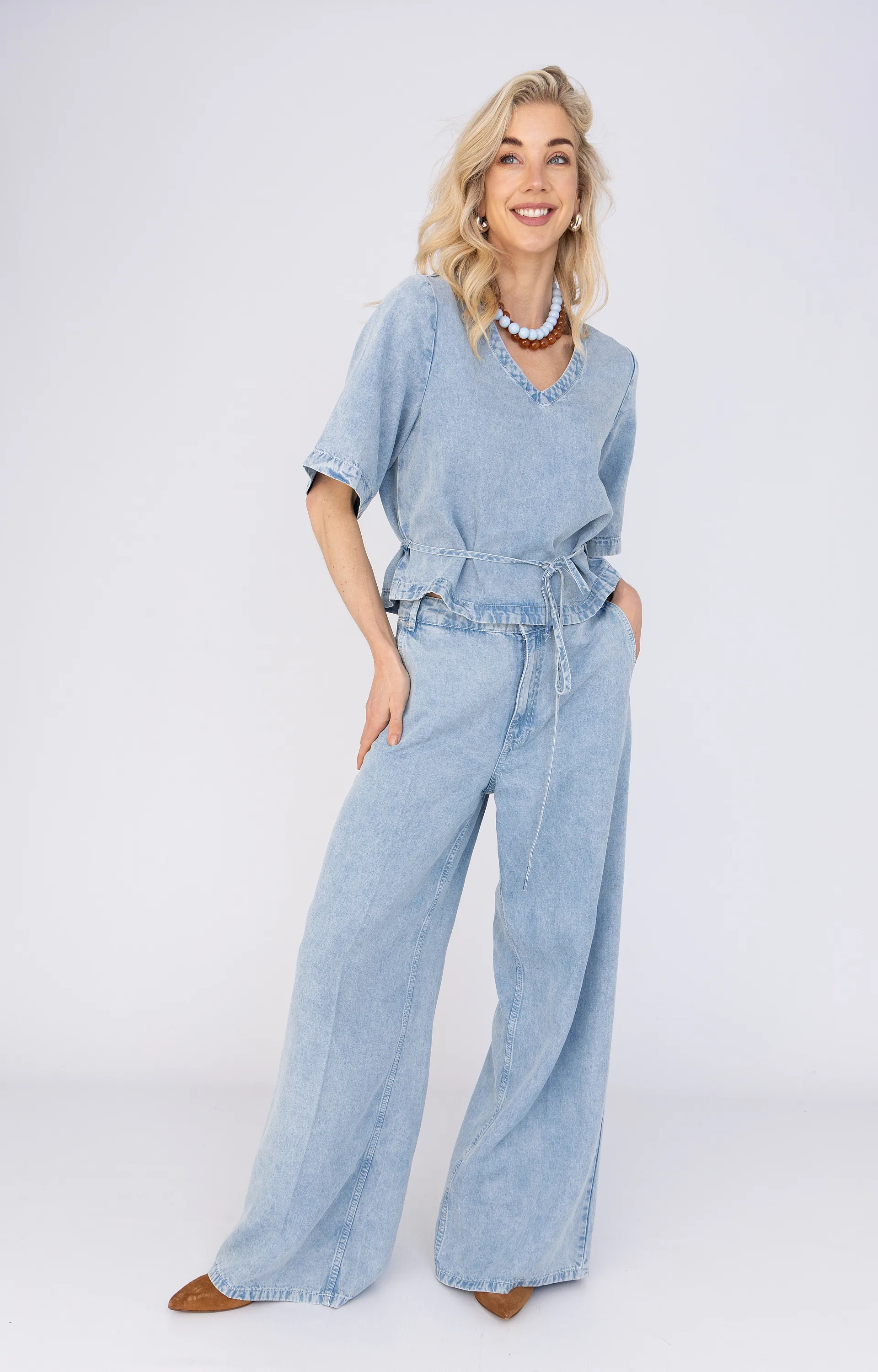 ANNA BLUE 67A24-02Carmen Broek