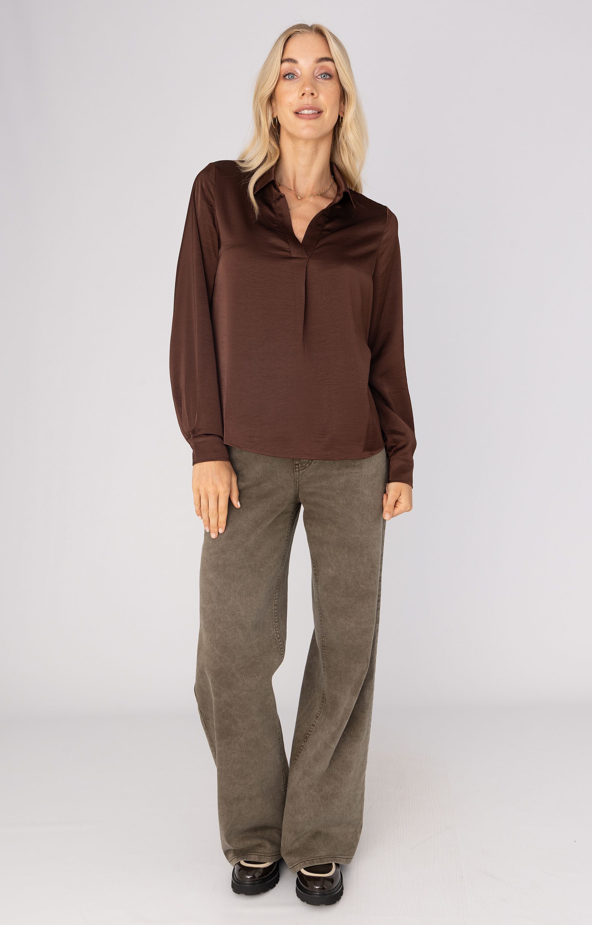 ANNA 32a05-03134-6 Blouse met satijnlook