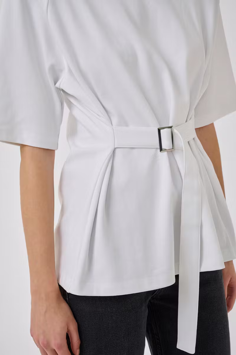 My Essential Wardrobe 10705415 MWApir Belt Tee-white