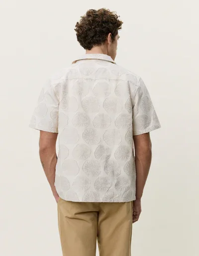 LES DEUX 1001943 Dahlia JacquardSS Shirt-Light Sand