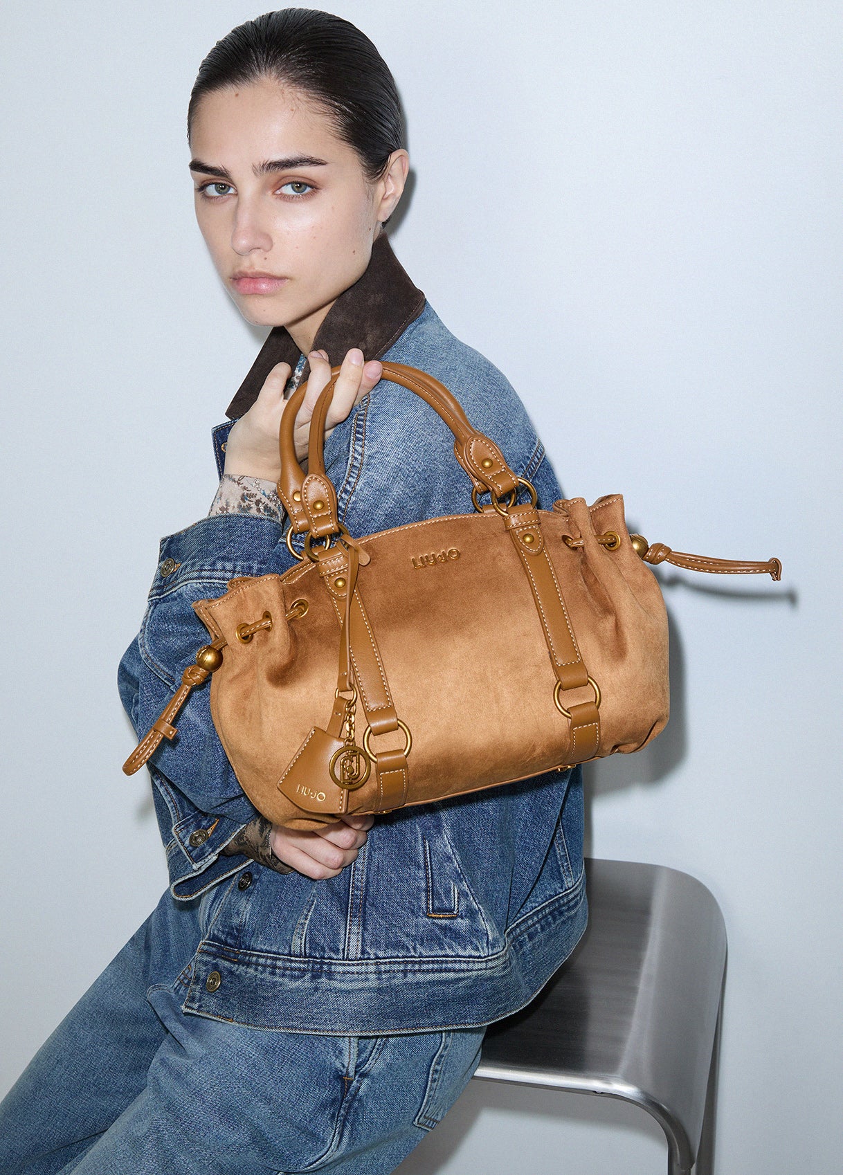 LIU JO AF6081T711A S Trunk Suede kleine handtas beige