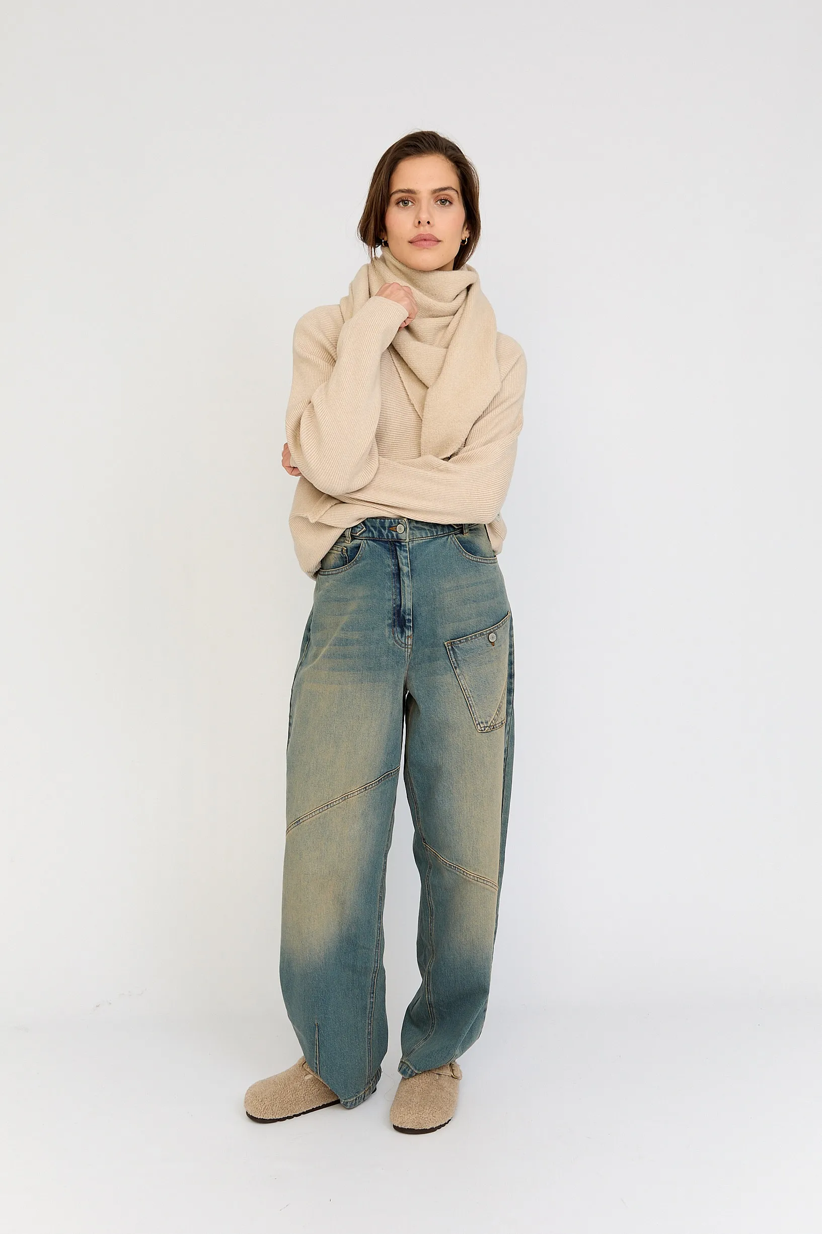 MOSCOW 87-02-Rose Jeans