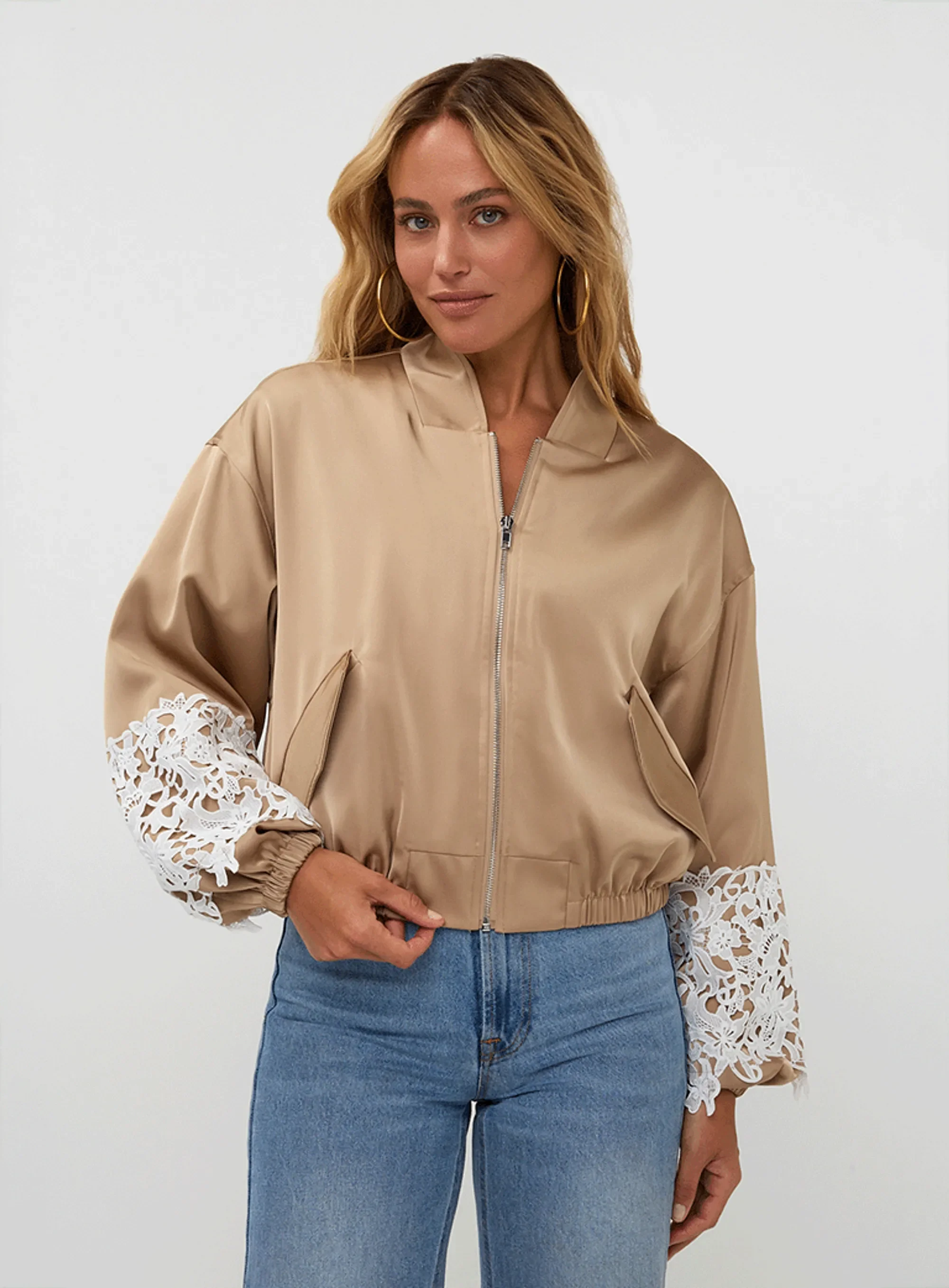 AMAYA Amsterdam Faith Bomber