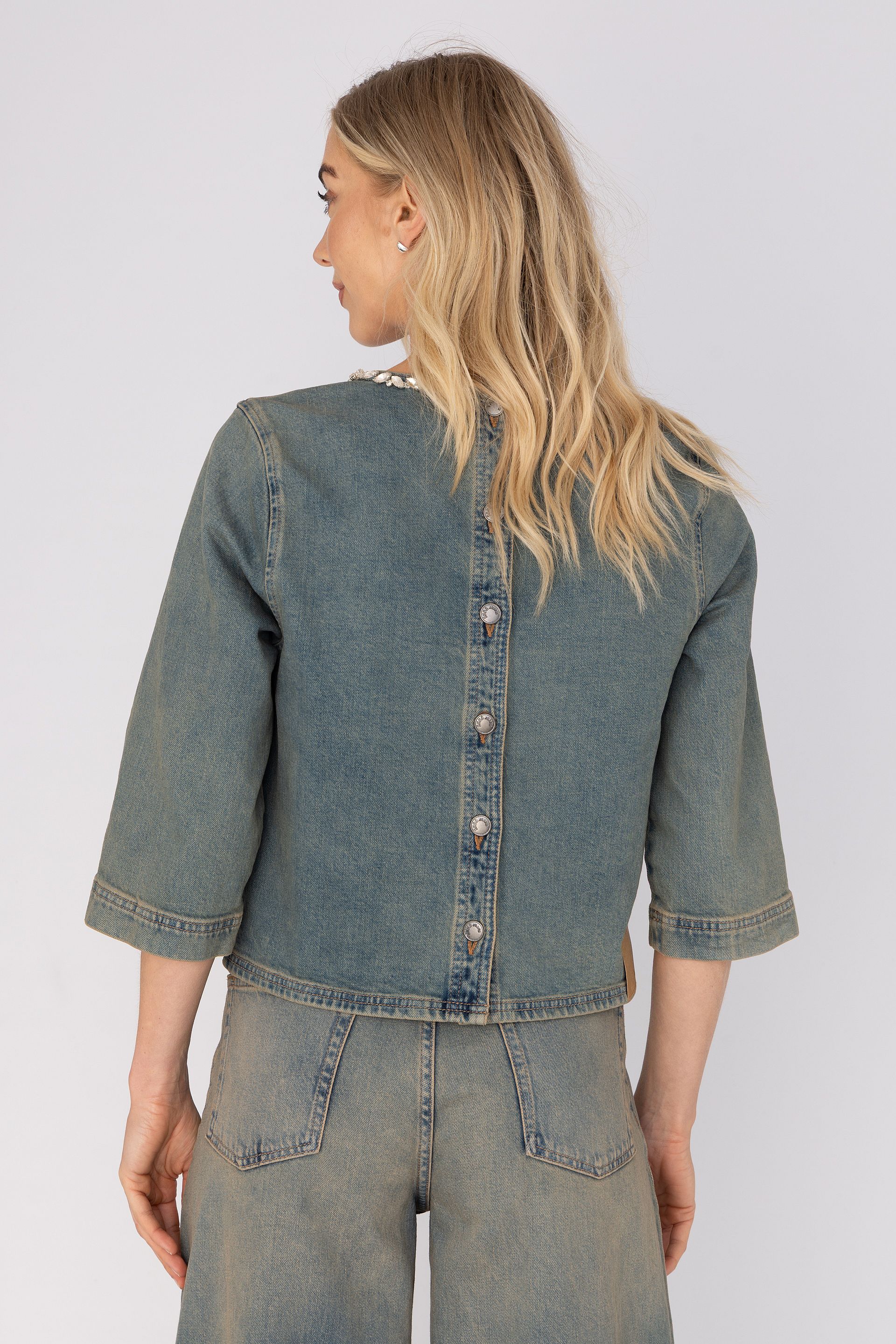 ANNA 67a32-05Tina Blouse