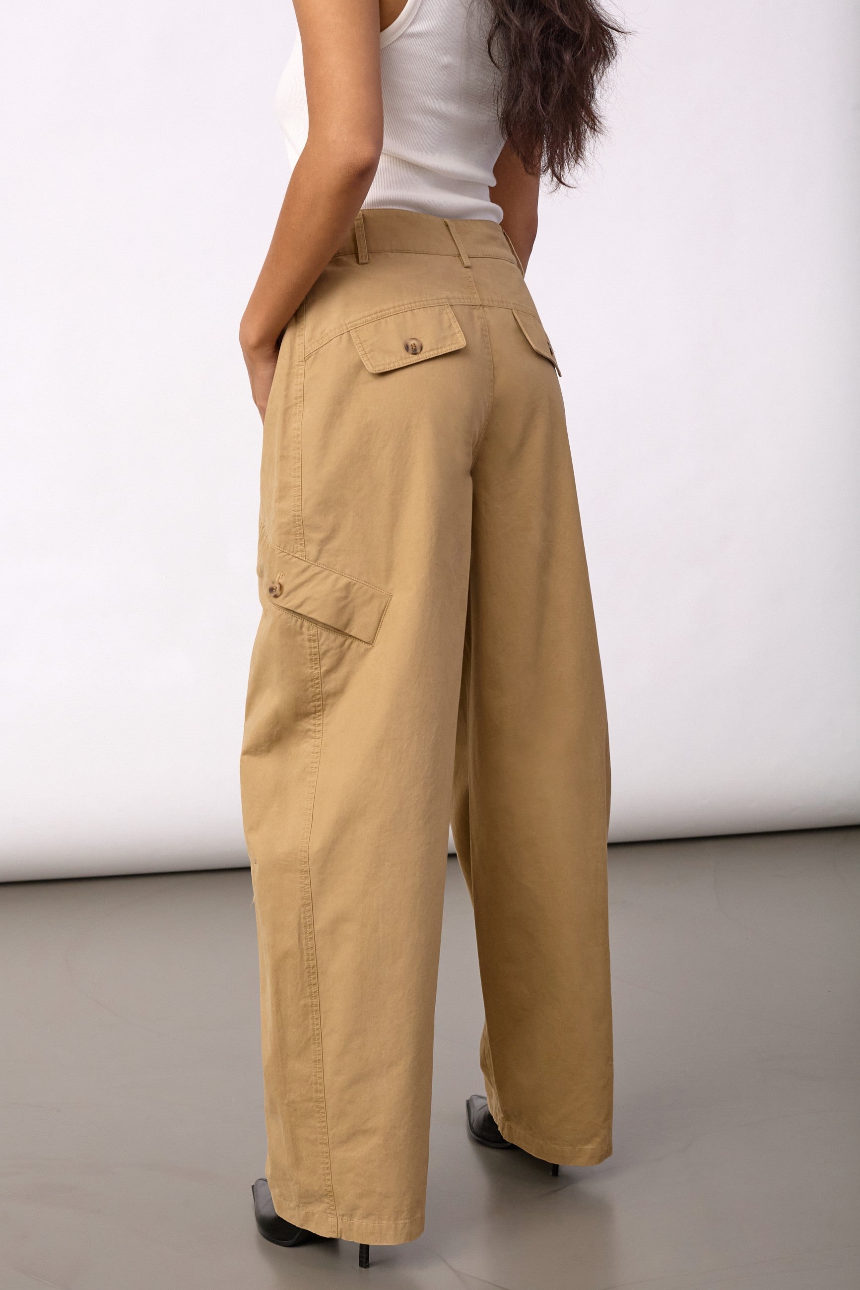 CO'COUTURE 500421 EvelynCC Barrel Pts-Sand