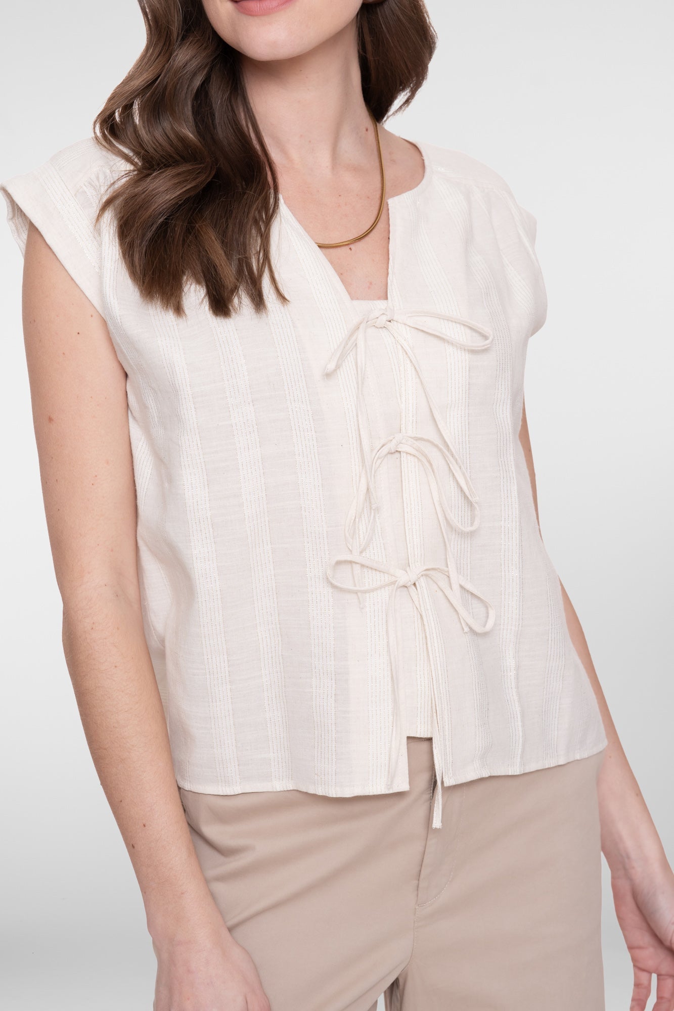 GEISHA blouse met sierlijke striksluiting en lurex 63152-32