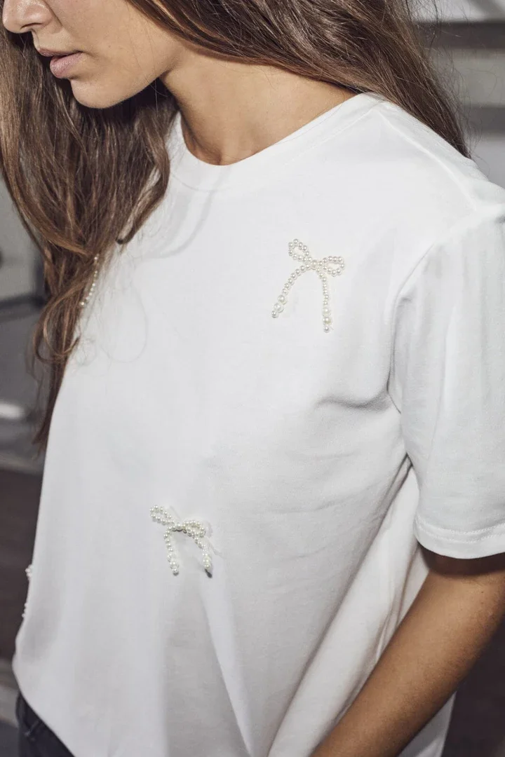 HAUTE L'AMITIE HL10027 Pearl Bow Tee-offwhite