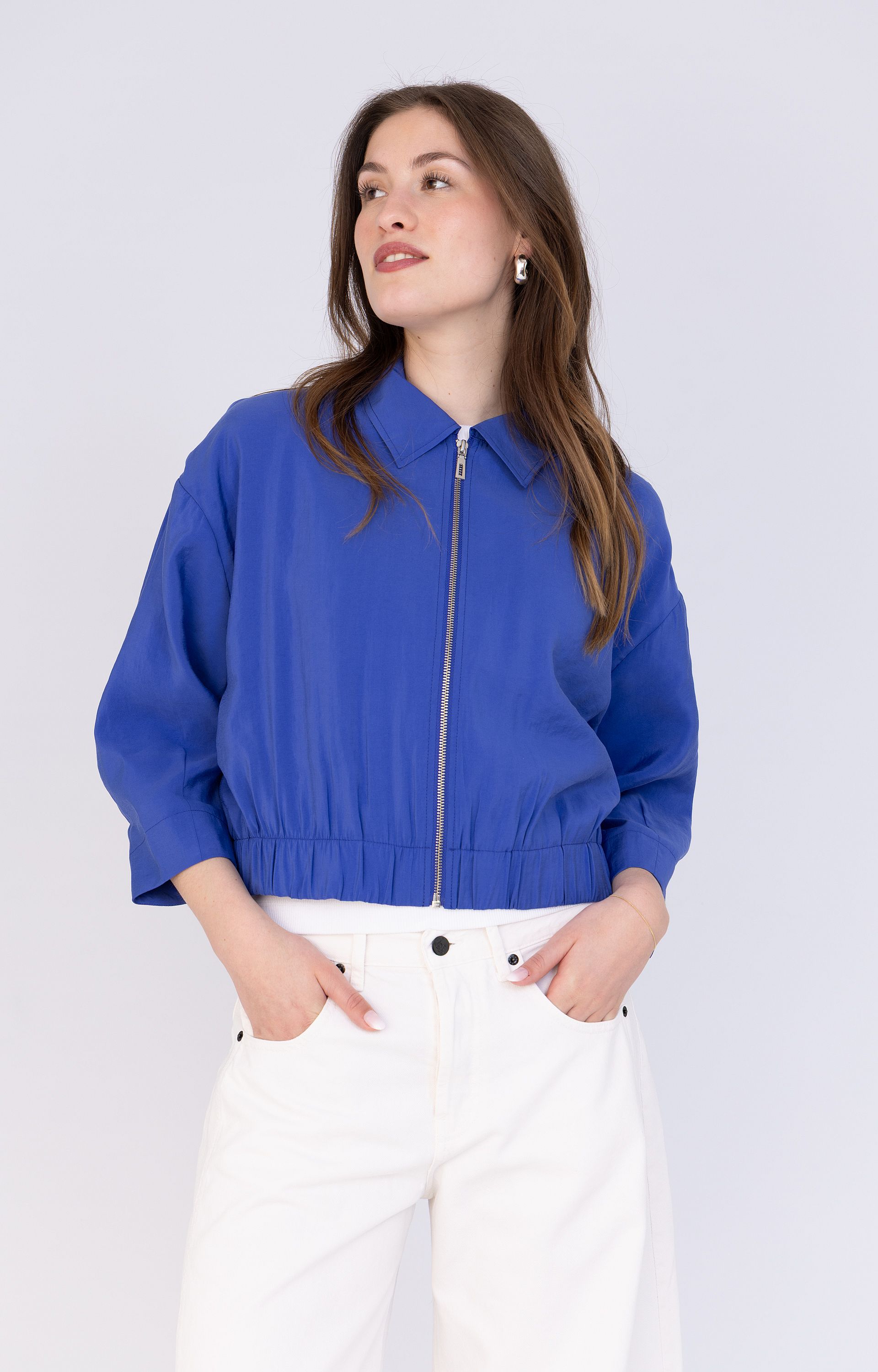 ANNA 48A01-02791 Soepelvallend jasje
