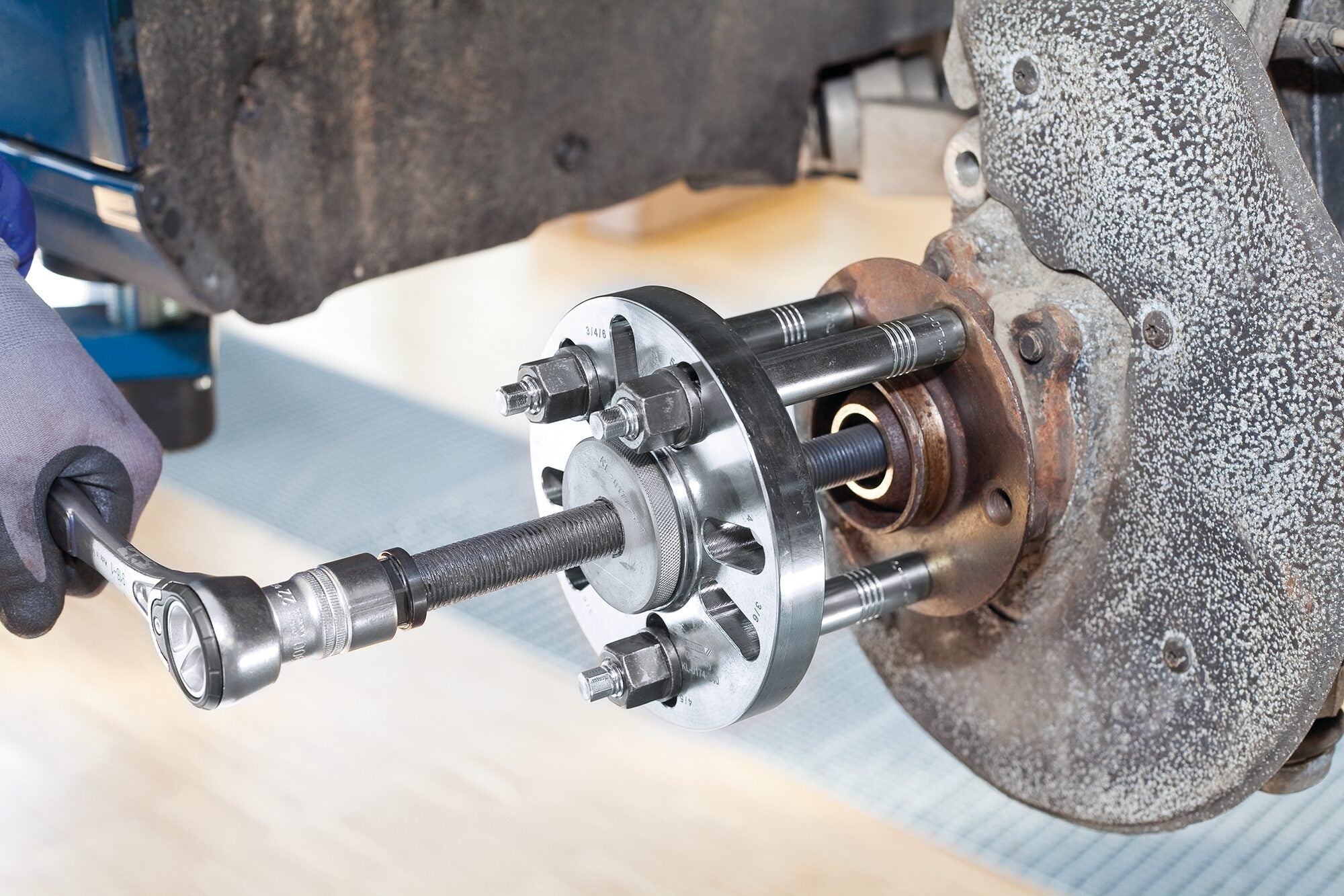 4935-2_15_anwendung_pkw_mechanisch_2