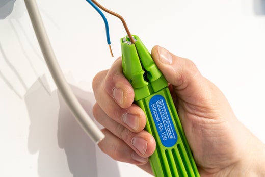 AWB_54000100_Stripper_No_100_Green_Line_03