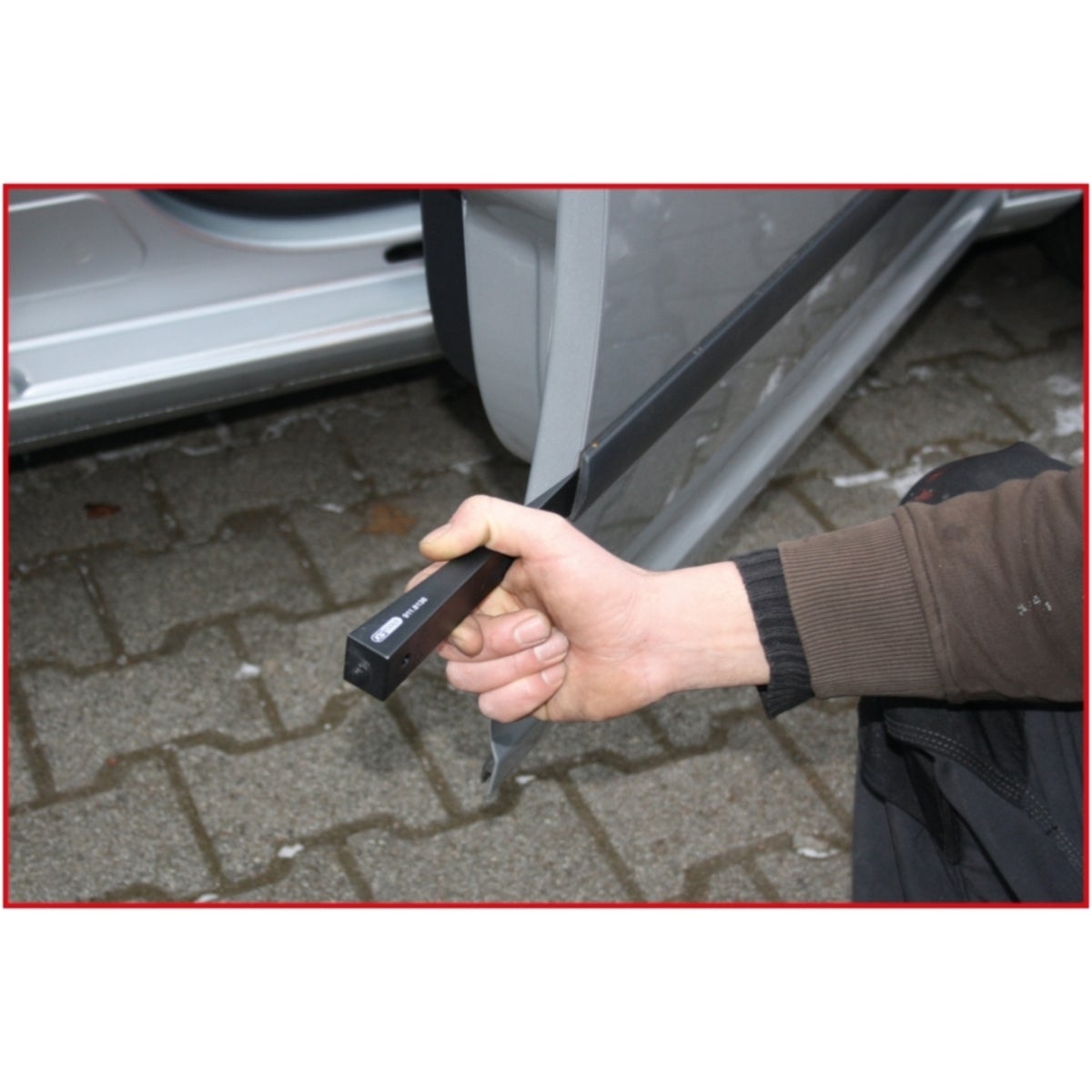 FOT_ANW_ALG_AUTO_911_8138_AW2_SALL_AING_V1