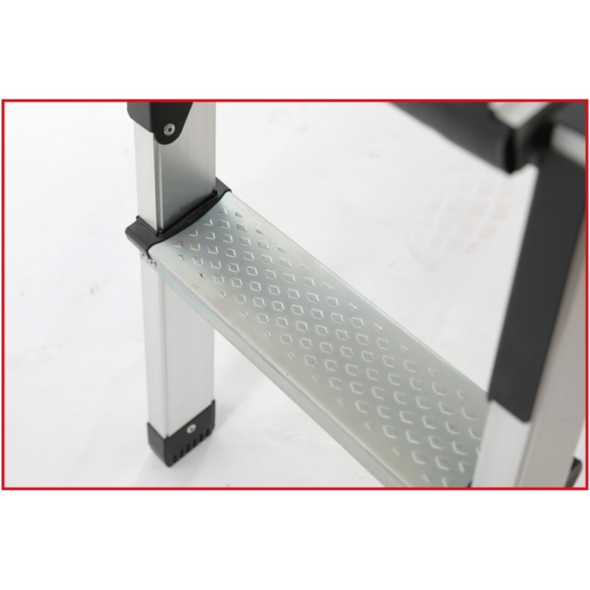 FOT_ANW_ALG_AUTO_800_0960_AW7_SALL_AING_V1