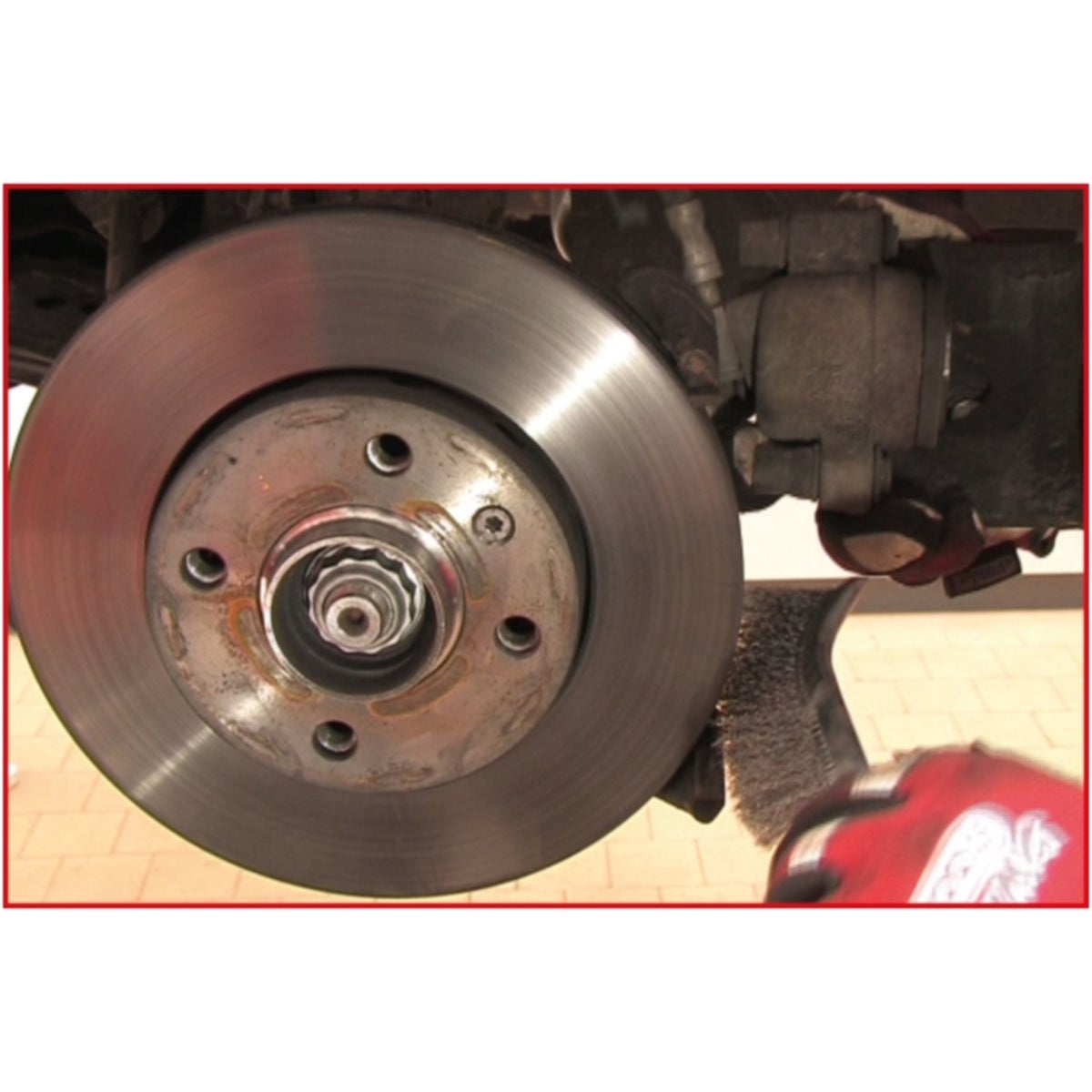 FOT_ANW_ALG_AUTO_201_230X_0-2__AW1_SALL_AING_V1