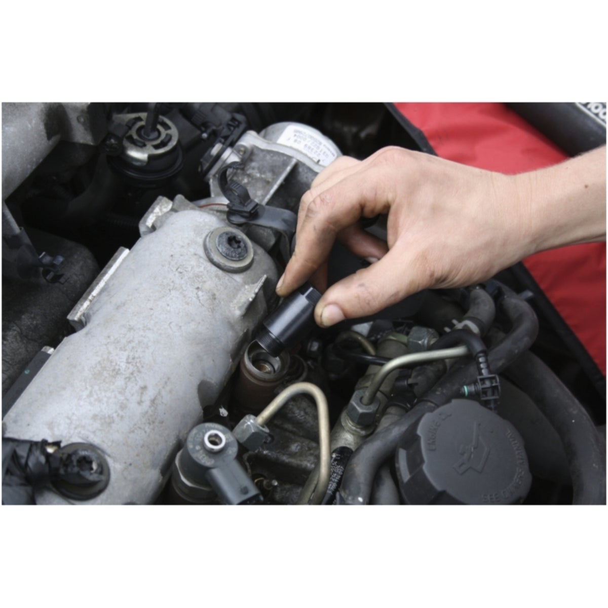 FOT_ANW_ALG_AUTO_152_1130_AW6_SALL_AING_V1