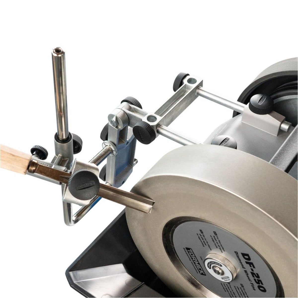 MB-102_Multi_Base_v-gouge_sharpening_2000x2000