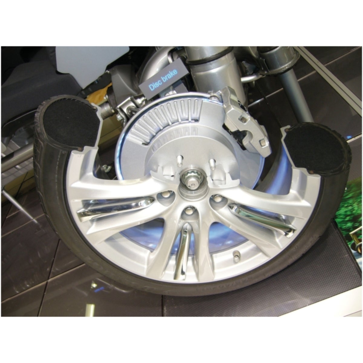 FOT_ANW_ALG_AUTO_150_1700_AW4_SALL_AING_V1