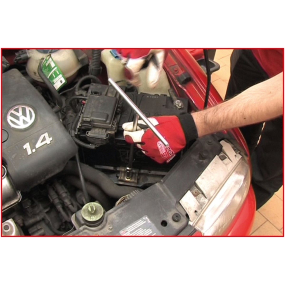 FOT_ANW_ALG_AUTO_517_1180_AW1_SALL_AING_V1