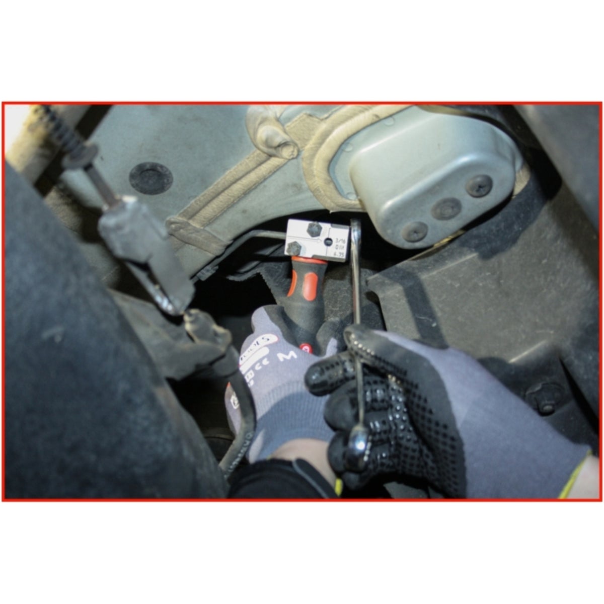 FOT_ANW_ALG_AUTO_122_1215_AW3_SALL_AING_V1