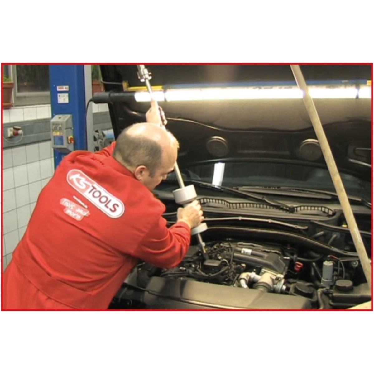 FOT_ANW_ALG_AUTO_152_1055_AW6_SALL_AING_V1