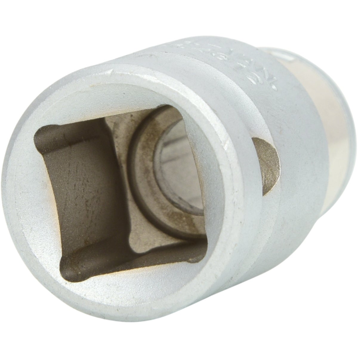 FOT_PRO_VAR_911_4312_2_SALL_AING_V1