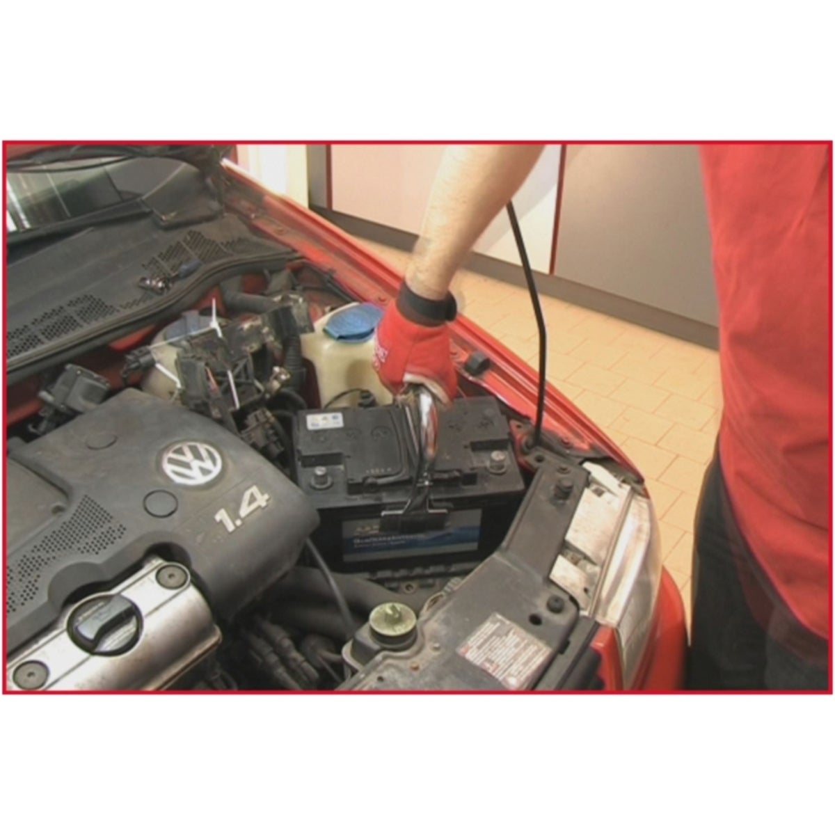 FOT_ANW_ALG_AUTO_700_1196_AW2_SALL_AING_V1
