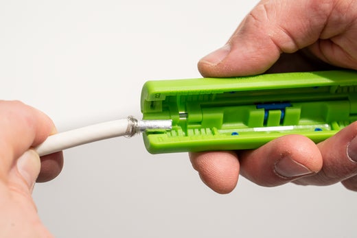 AWB_550000002_Entmanteler_Coax-Stripper_No_2_Green_Line_04