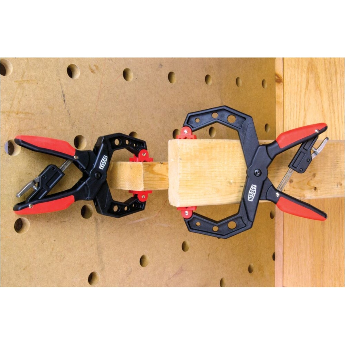 xcr2_xcr4_work_wood_1