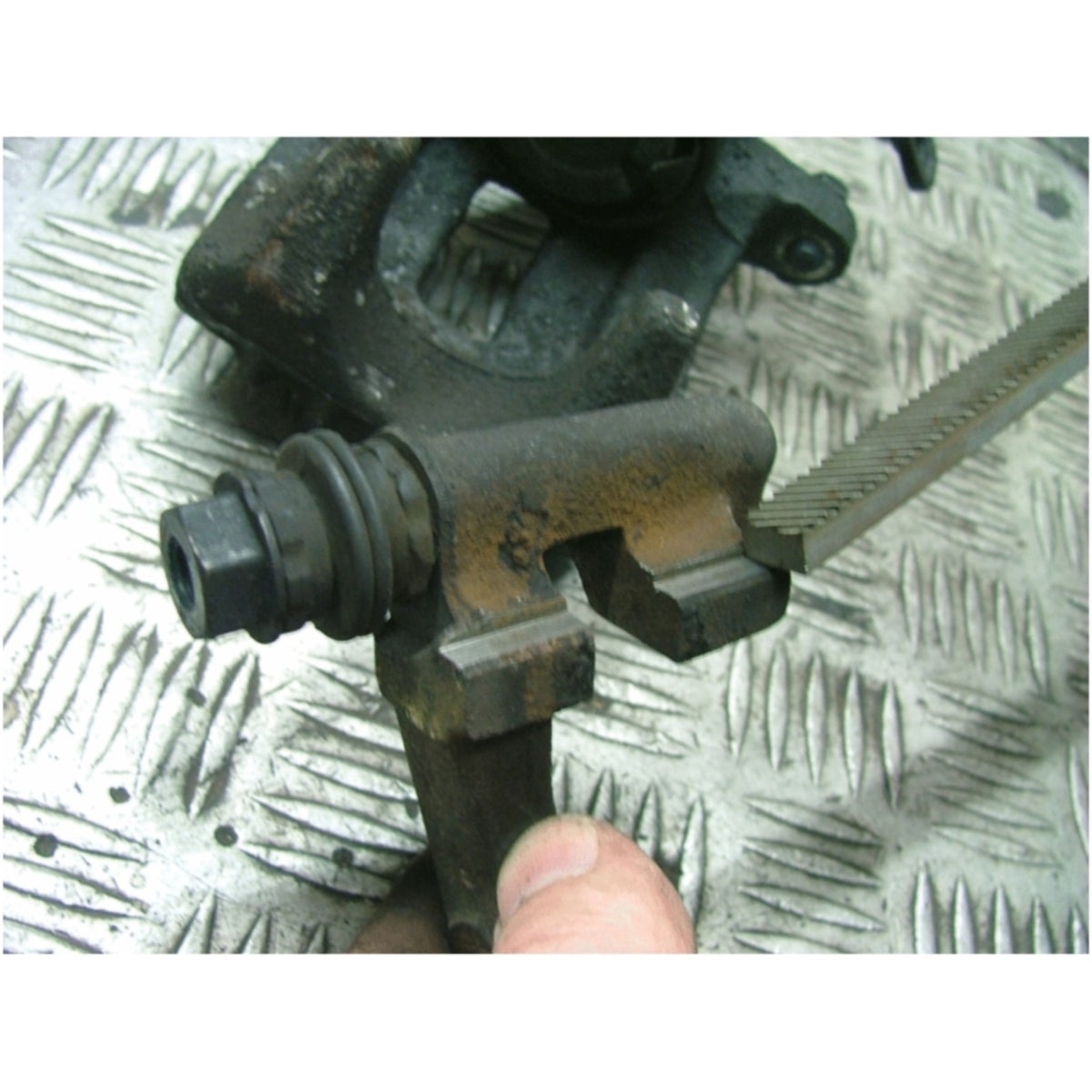 FOT_ANW_ALG_AUTO_157_0960_AW1_SALL_AING_V1