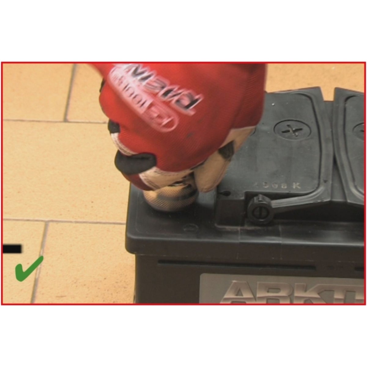 FOT_ANW_ALG_AUTO_700_1197_AW5_SALL_AING_V1