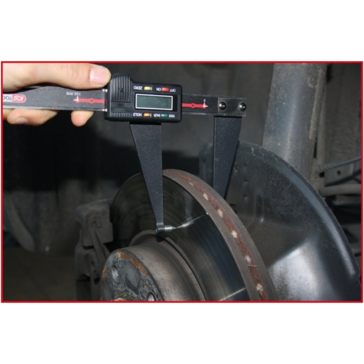 FOT_ANW_ALG_AUTO_300_0539_AW1_SALL_AING_V1