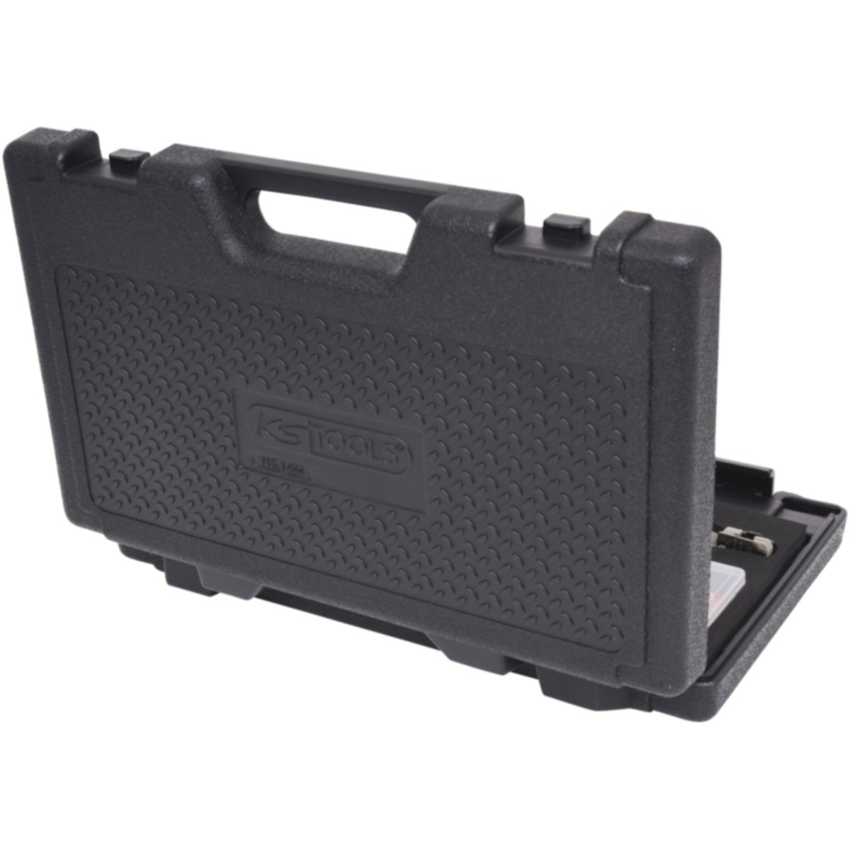 FOT_PRO_VAR_115_1400_2_SALL_AING_V1