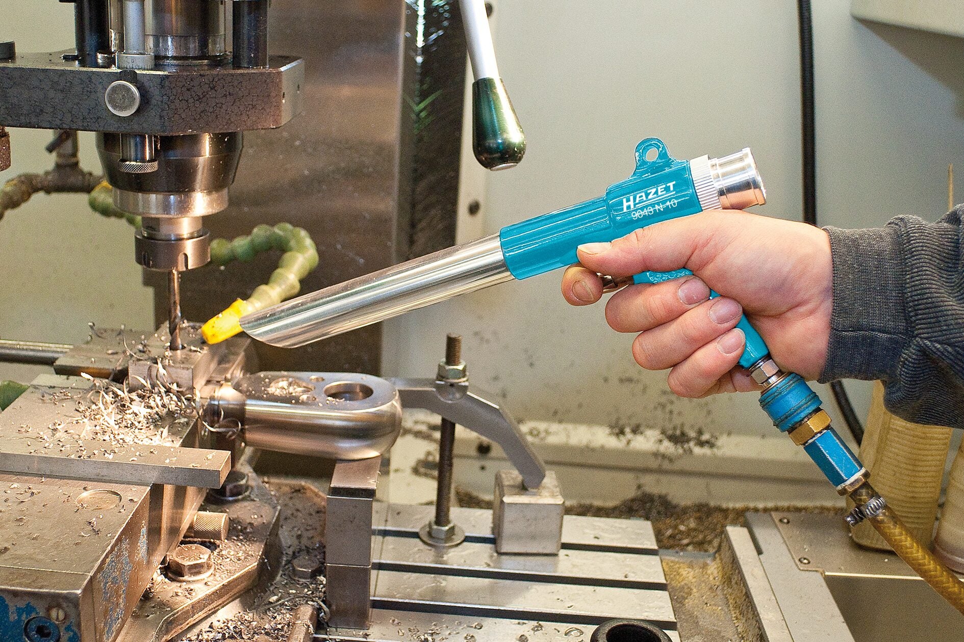 9043n-10_anwendung_industrie_blasen_1